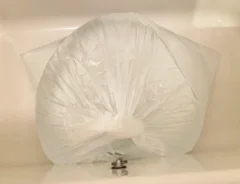 水のうで風呂の灰須高を塞いだ写真（撮影：grapeライフハック編集部）