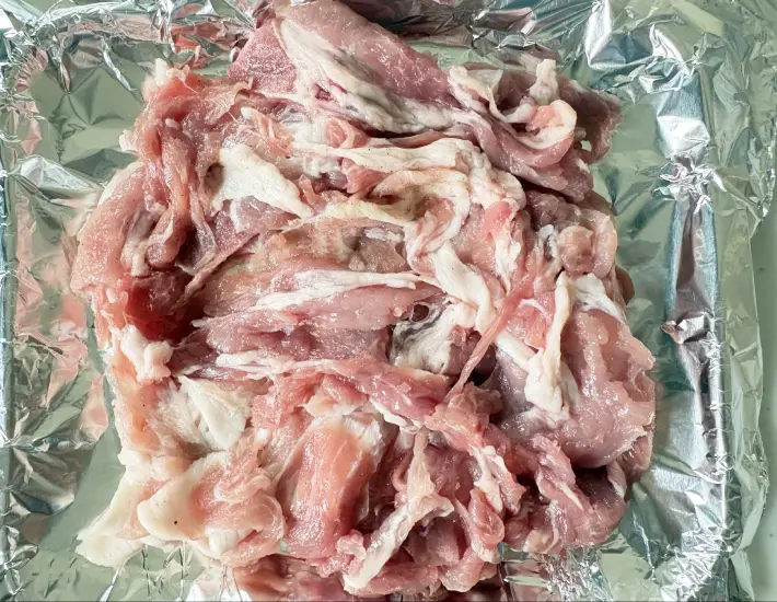 豚こま肉を広げた画像（撮影：エニママ）