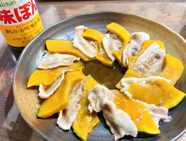 完成した『豚バラ肉とかぼちゃの重ね蒸し』の画像（撮影：エニママ）