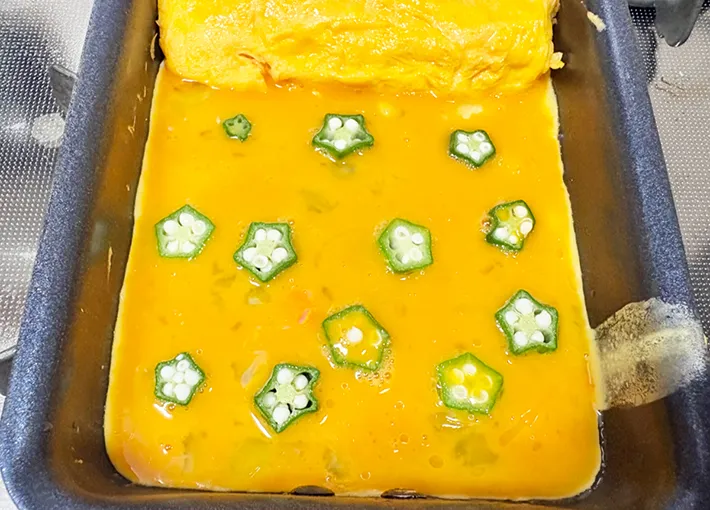 残りの卵液を流し込んだ画像（撮影：エニママ）
