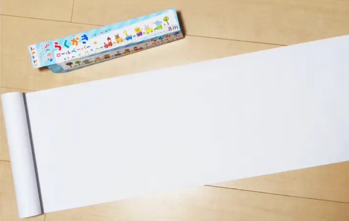 らくがきロールペーパーを少し広げた画像（撮影：エニママ）