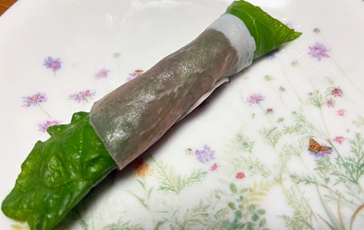 大葉を端から巻いた画像（撮影：エニママ）