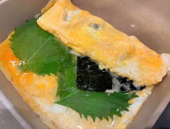 大葉と海苔のくるくる卵焼きの調理中画像（撮影：エニママ）