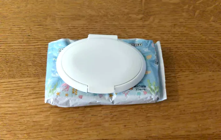 大きいサイズのウェットシートに取り付けた画像（撮影：エニママ）