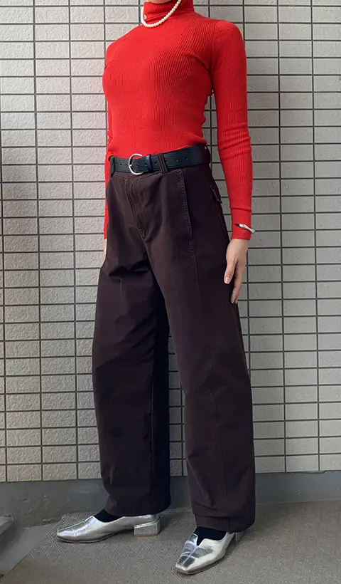 ユニクロ『ジャージーバレルレッグパンツ』（撮影：grape編集部）
