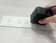充電器の写真（撮影：grape編集部）