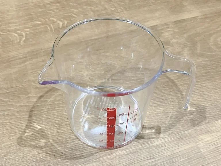 軽量カップ(撮影:grapeフード編集部)