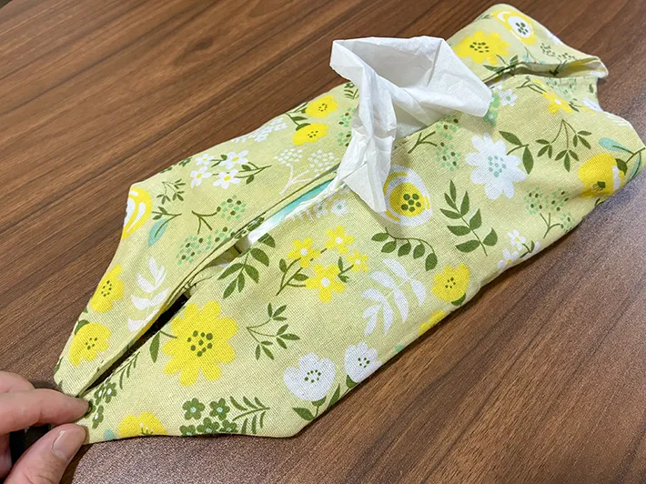 下側からたたんだ手ぬぐい（撮影：grapeライフハック編集部）