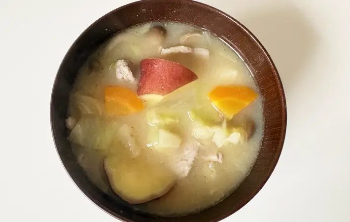 さつまいも入り豚汁の完成画像（撮影：エニママ）
