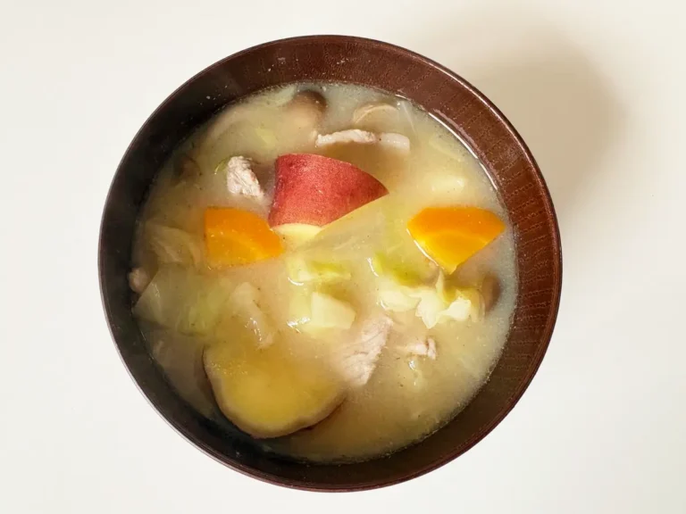 サツマイモ豚汁