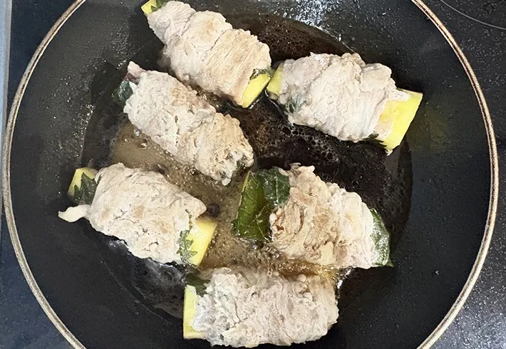 調味料を入れた画像（撮影：エニママ）