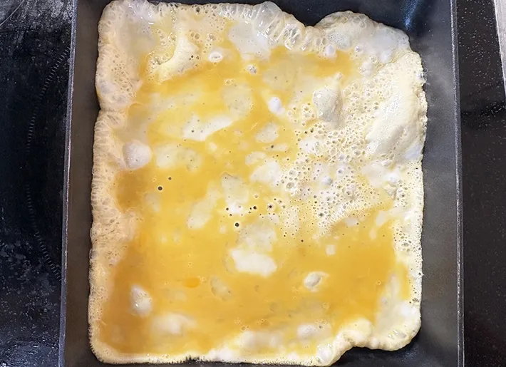 卵液を流し入れた画像（撮影：エニママ）