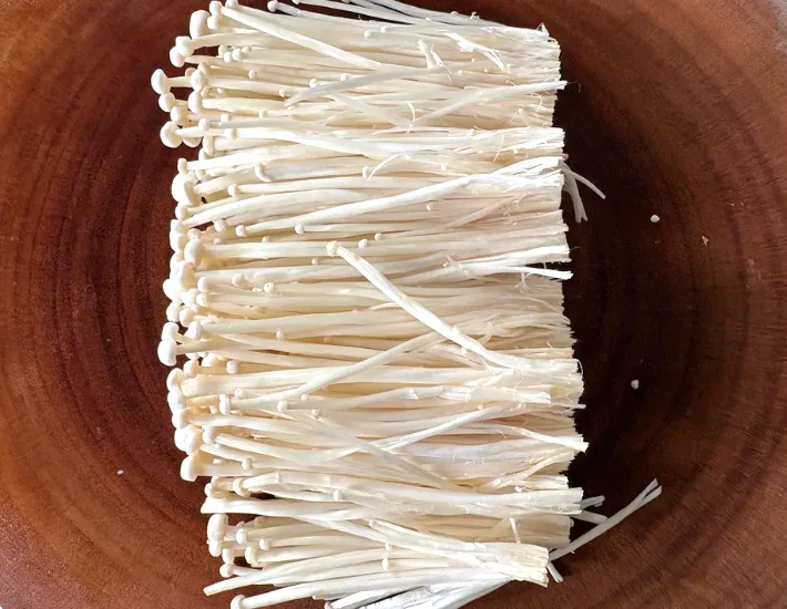 えのきをほぐした画像（撮影：エニママ）