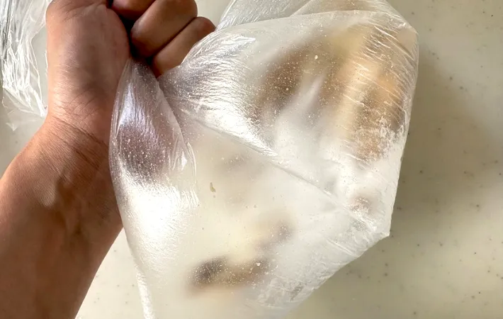 空気を含んで持った画像（撮影：エニママ）
