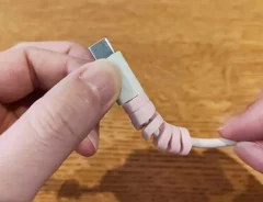 ダイソーのケーブルカバー