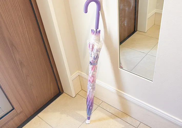 キャップを取り付けた状態で傘を立てた画像（撮影:エニママ）