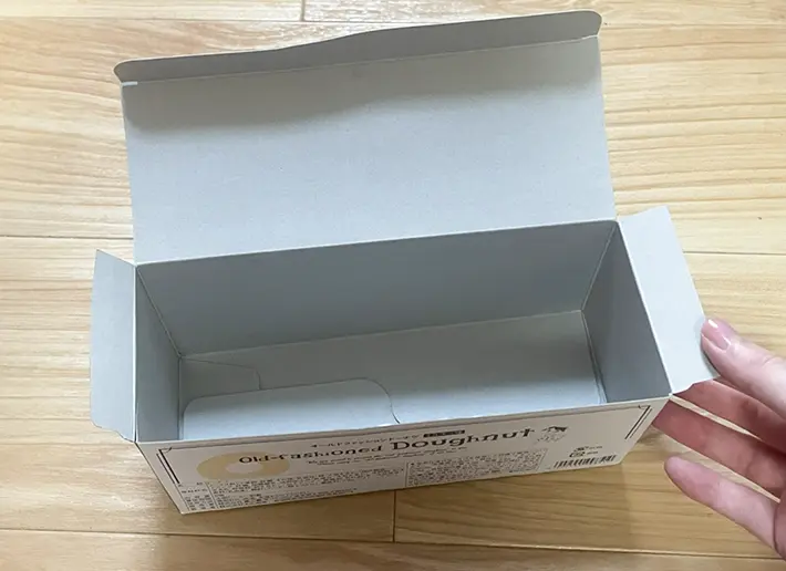 菓子の空き箱の写真（撮影：grapeライフハック編集部）