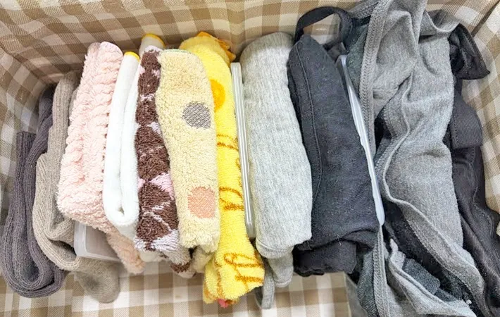 『ダイソー 引き出し用仕切りワイド』の使用写真（撮影：ワード）
