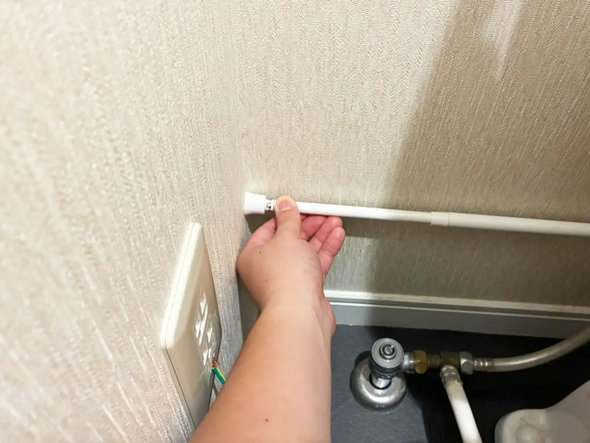 つっぱり棒の活用写真(撮影:grapeライフハック編集部)