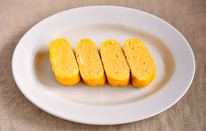 『とろろ入り玉子焼き』の完成写真（撮影：小泉明代）