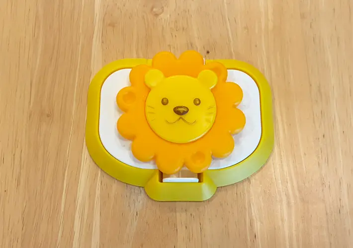 ウェットティッシュのフタの活用写真（撮影：grapeライフハック編集部）