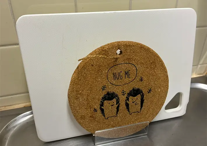 デスク仕切りスタンドの写真（撮影：grapeライフハック編集部）