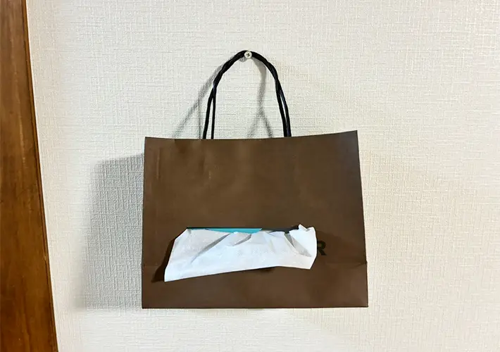 紙袋の活用写真（撮影：grapeライフハック編集部）