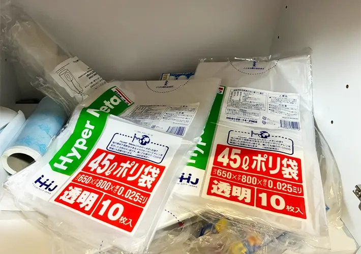 つっぱり棒の活用写真（撮影：grapeライフハック編集部）