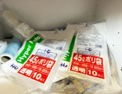 つっぱり棒の活用写真（撮影：grapeライフハック編集部）
