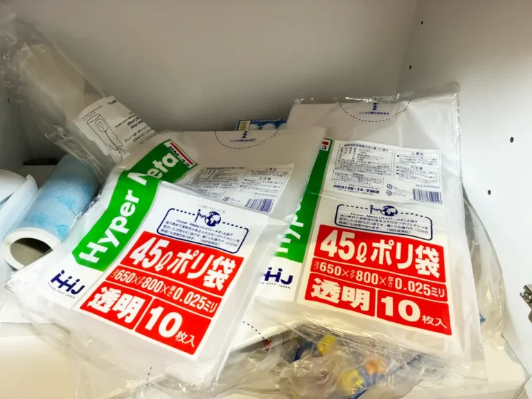 つっぱり棒の活用写真(撮影:grapeライフハック編集部)