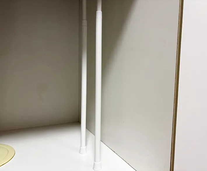 つっぱり棒の画像