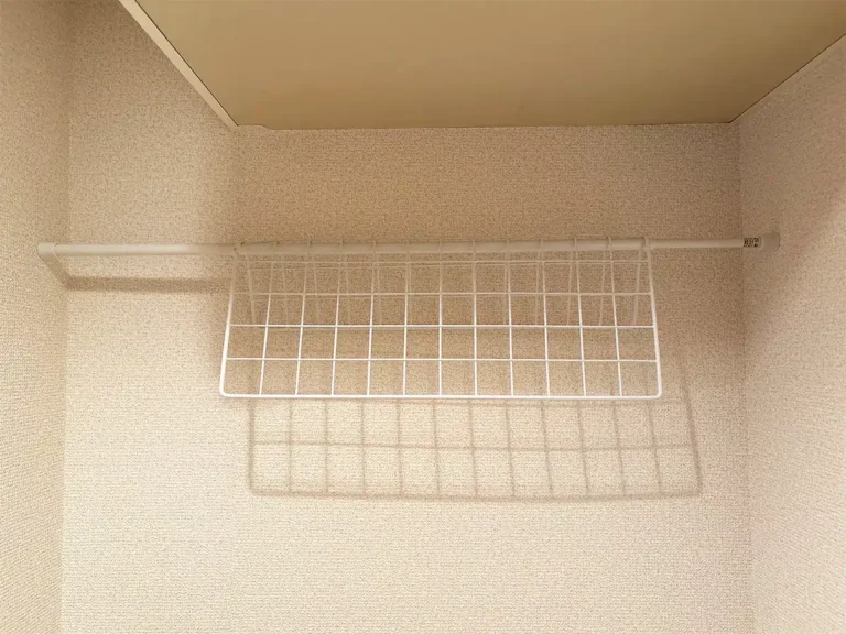 つっぱり棒の画像