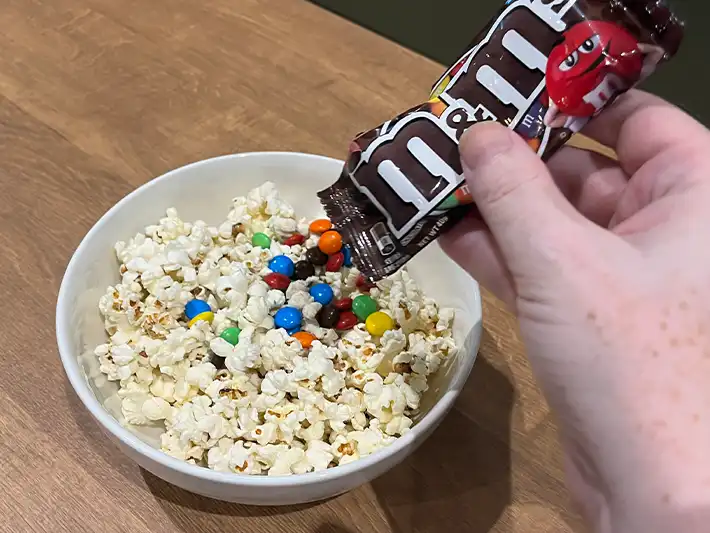 『M&M's』にポップコーンの写真（撮影：grapeフード編集部）