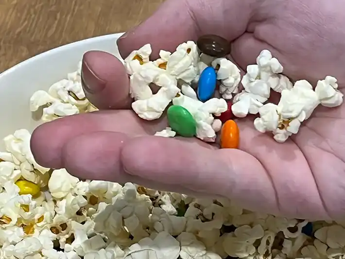 『M&M's』にポップコーンの写真（撮影：grapeフード編集部）
