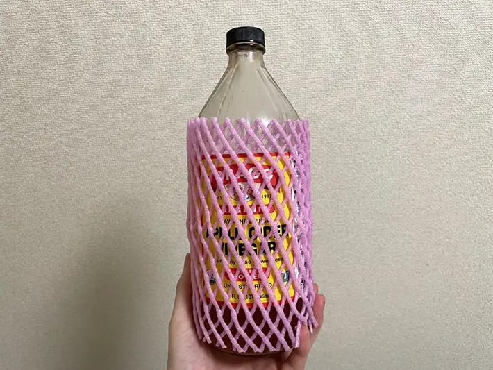 フルーツキャップに瓶を入れた写真（撮影：grapeライフハック編集部）