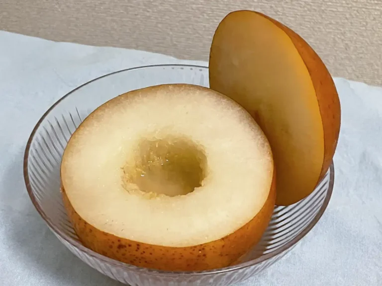 電子レンジで温めた梨の写真（撮影：grapeフード編集部）