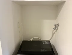 洗濯機上のデッドスペース（撮影：grapeライフハック編集部）
