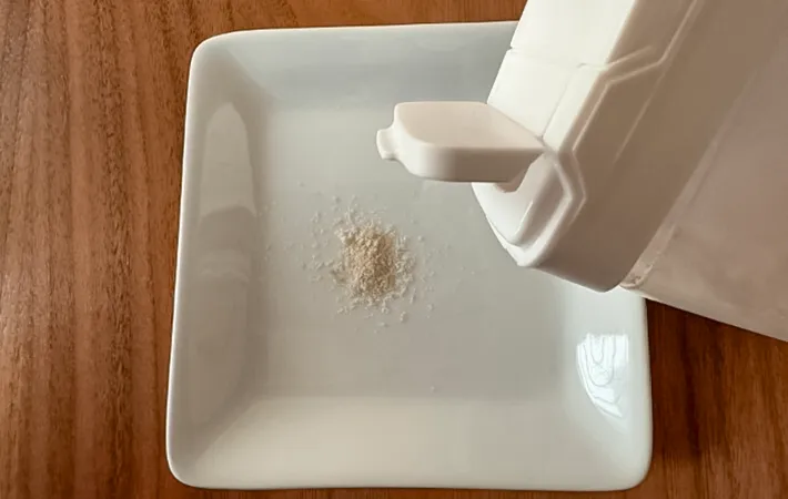 『揉んでほぐせる調味料ストッカー』の使用写真（撮影：ワード）