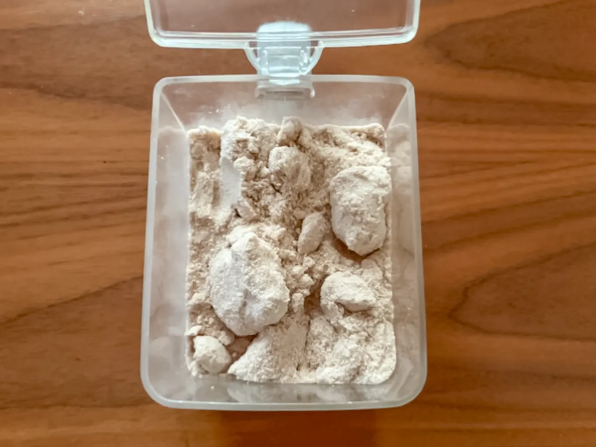 『揉んでほぐせる調味料ストッカー』の使用写真（撮影：ワード）