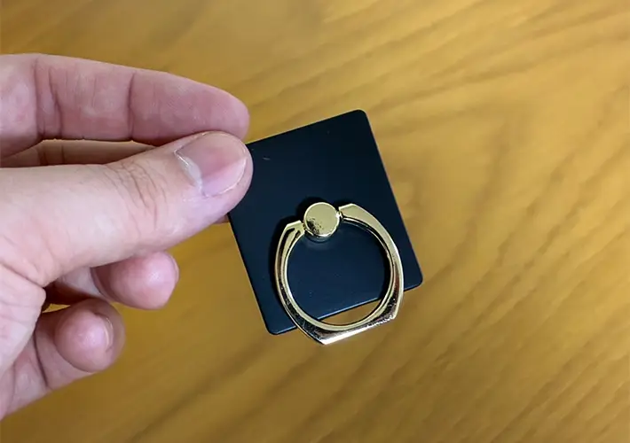 スマホリングの活用写真（撮影：grapeライフハック編集部）
