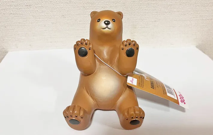 『DAISO クマのアニマルホルダー』の写真（撮影：ワード）