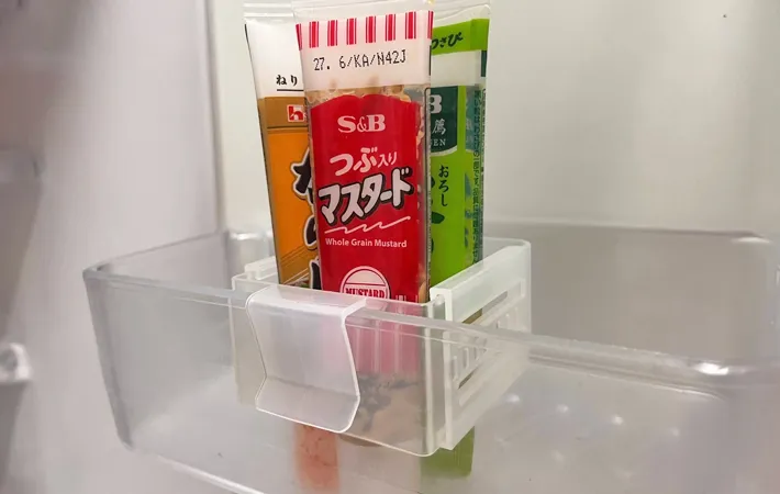 『仕切りにもなる伸縮式冷蔵庫ポケット（ワイド）』の使用写真（撮影：ワード）