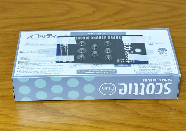 マグネットのティッシュ活用写真（撮影：grapeライフハック編集部）