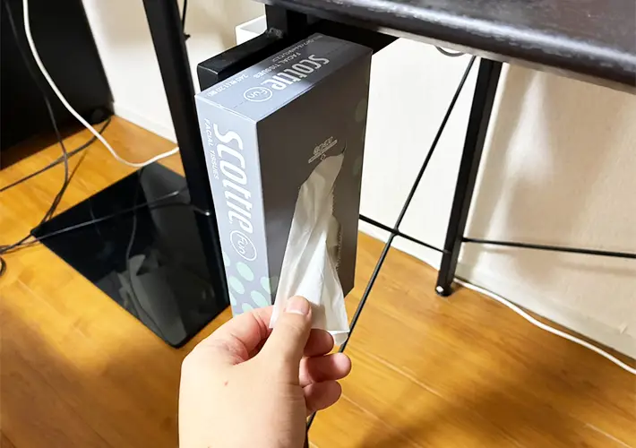 マグネットのティッシュ活用写真（撮影：grapeライフハック編集部）