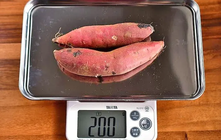 『サツマイモのチーズ焼き』を作る写真（撮影：小泉明代）