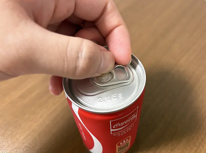 缶の飲み物の画像
