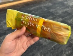 「見た目は紅茶ボトル！？」『リプトン』コラボの折りたたみ傘がかわいすぎて雨の日も楽しみになる