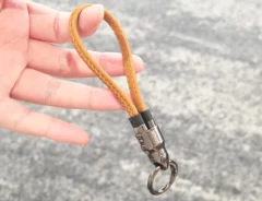 普通のストラップに見えるけど…？　「これは便利」「画期的！」