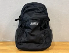 「通勤も買い物もコレ」「ポケット充実」 コールマンのシンプルなリュックに「毎日使って3年経った」