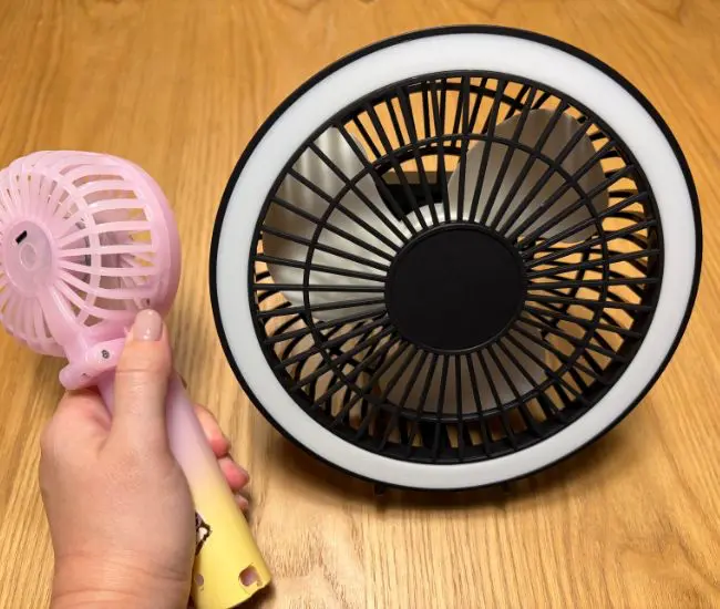2台の扇風機（撮影：grapeライフハック編集部）